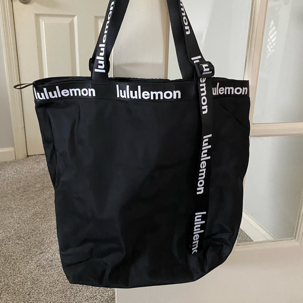 Lululemon “Rest is Written” tote